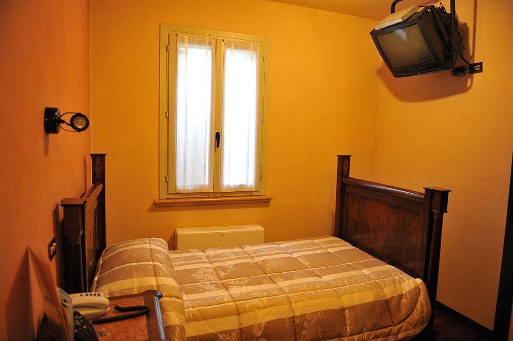 Hotel Sporting Campagnola Emilia Exterior foto